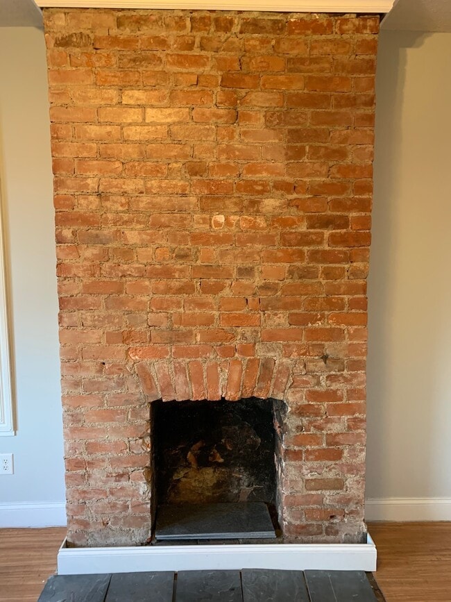 Photo - 2372 Harper Ave Unidad 2