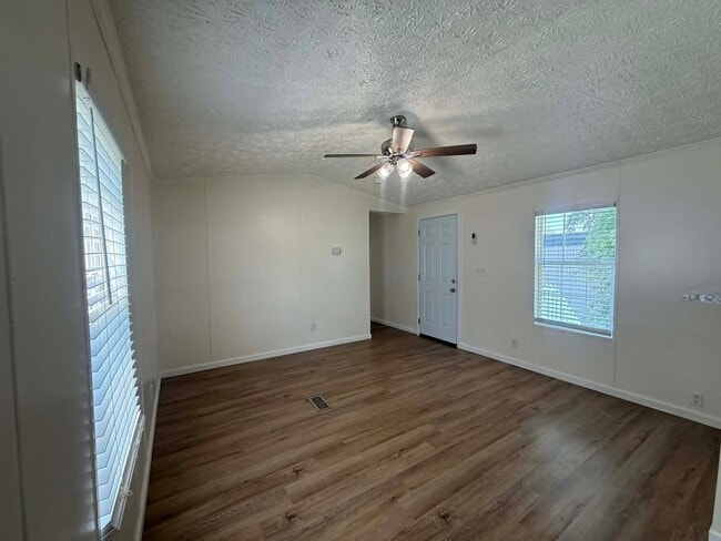 Photo - 1236 N Oaklane Rd