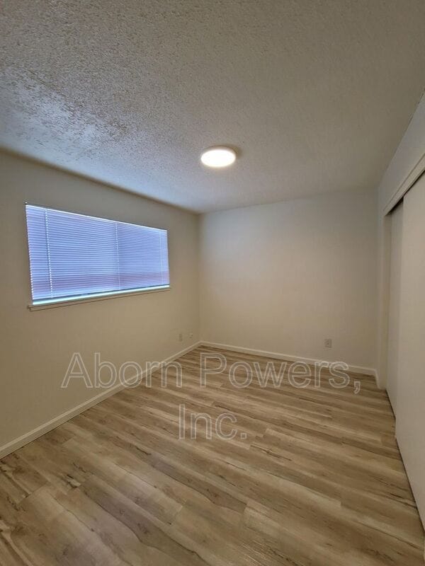 Photo - 1255 Williams Way