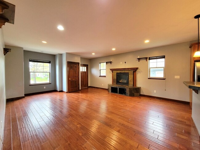 Photo - 1624 Gale Ct