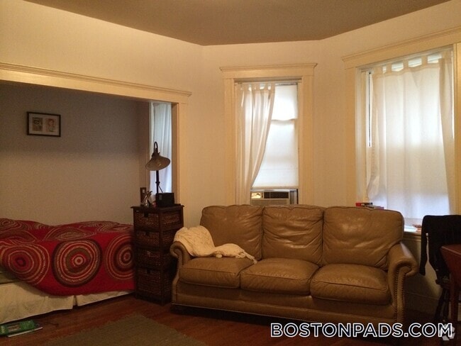 Building Photo - 137 Park Dr Unit 2 Rental