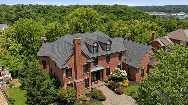 Photo - 678 Canterbury Dr