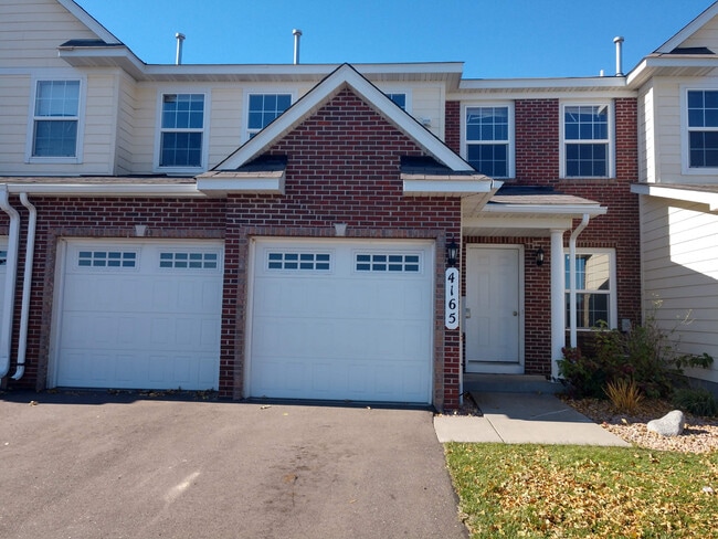 Building Photo - Beauting 2 Bed Town Home for Rent