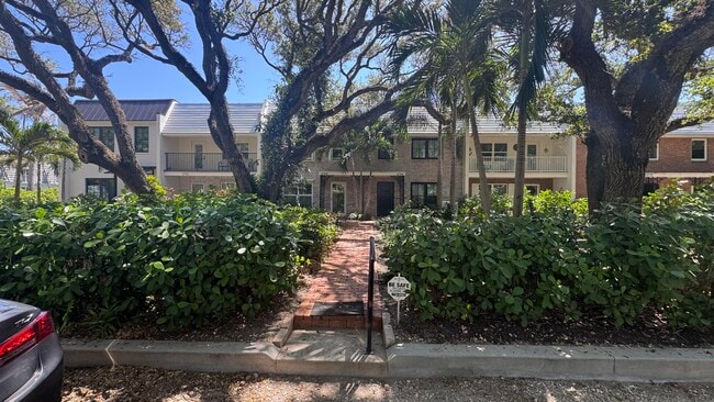 Photo - 2704 Cardinal Dr