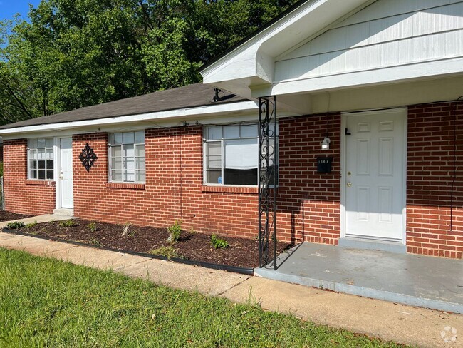 Building Photo - Delightful 3-Bedroom Duplex Rental