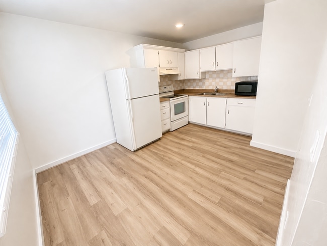 Photo - 2517 S Lakecrest Dr Unit 03