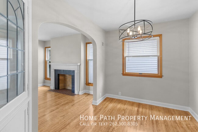 Photo - W63N399 Hillcrest Ave