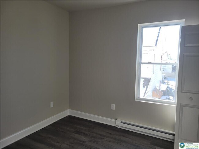 Photo - 2006 Washington Ave Unit 5