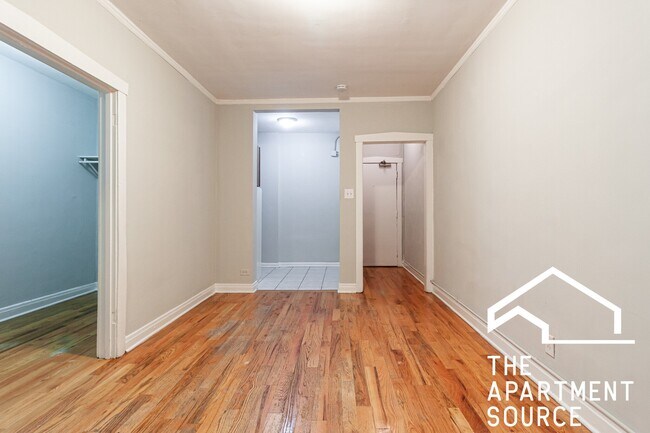 Photo - 511 W Melrose St Unit 311