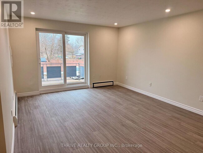 Photo - 1500 Mclarenwood Terrace Unit 17