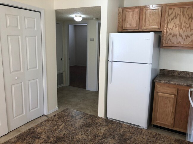 Photo - 1111 W 7th St Unidad 1111-A W 7th (353)