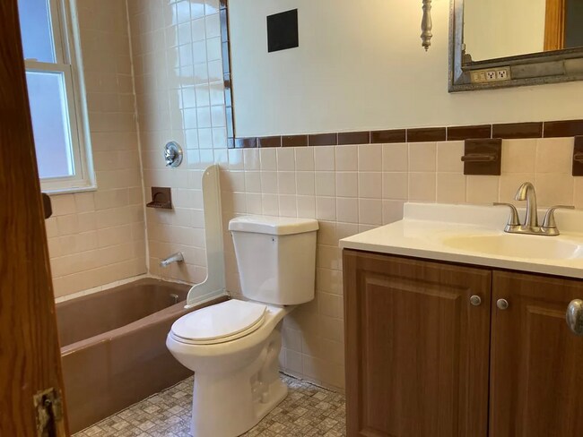 Photo - 132 Glenville Ave Unit 1E