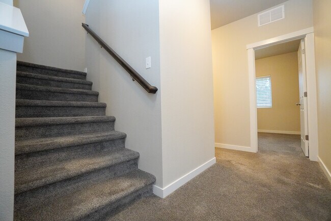 Photo - 6113 N Colosseum Ave