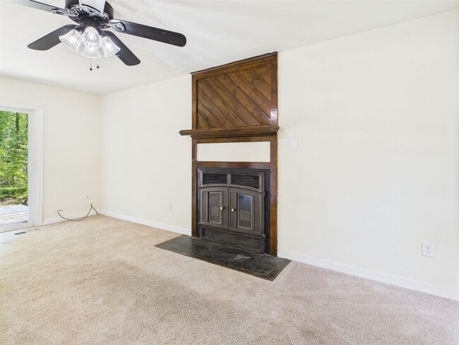 Photo - 10649 Genlou Rd