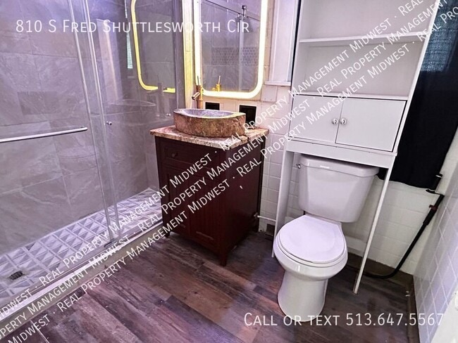 Photo - 810 S Fred Shuttlesworth Cir