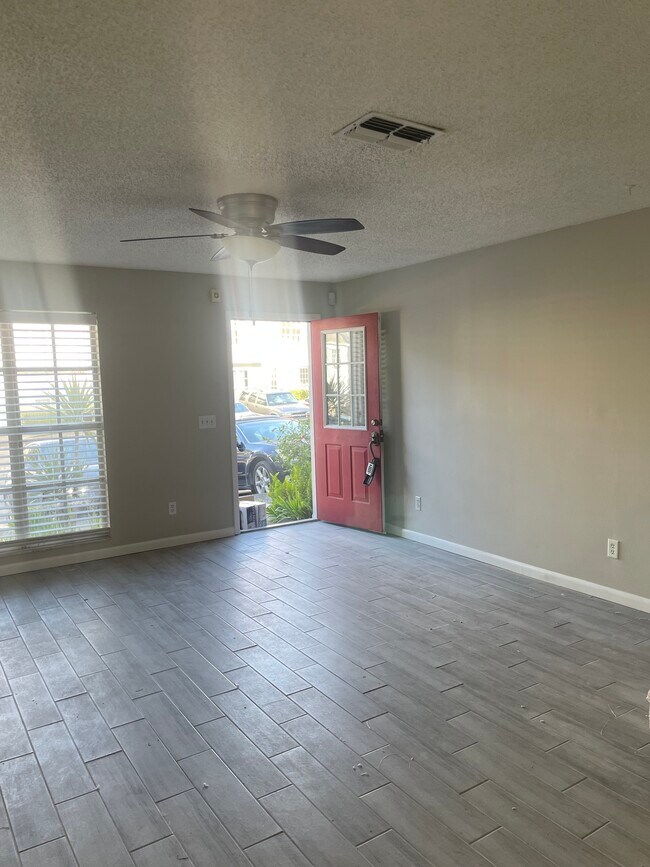 Photo - 11332 Grandville Dr