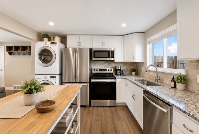 Photo - 232 S Lowell Blvd