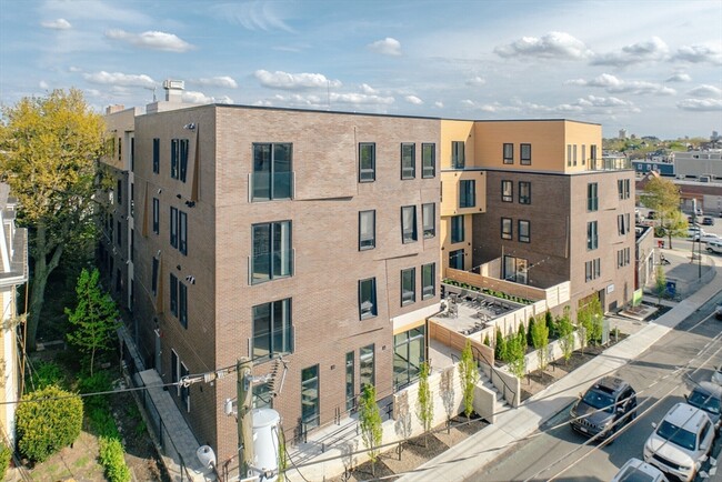 Building Photo - 9 Central St Unit 307 Rental
