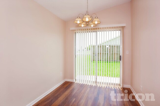 Photo - 3103 Kelling St