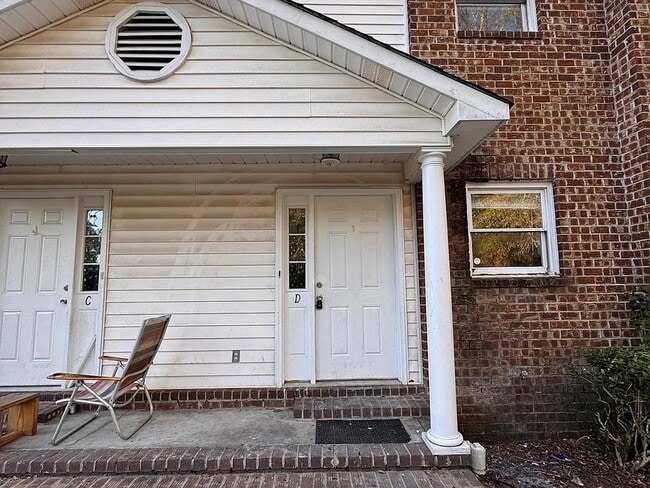 Building Photo - 516 34th Ave N