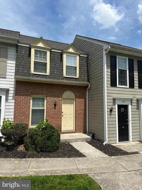 Photo - 131 Stanford Ct Townhome