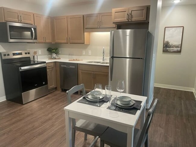 Photo - The Heights I - Apartments