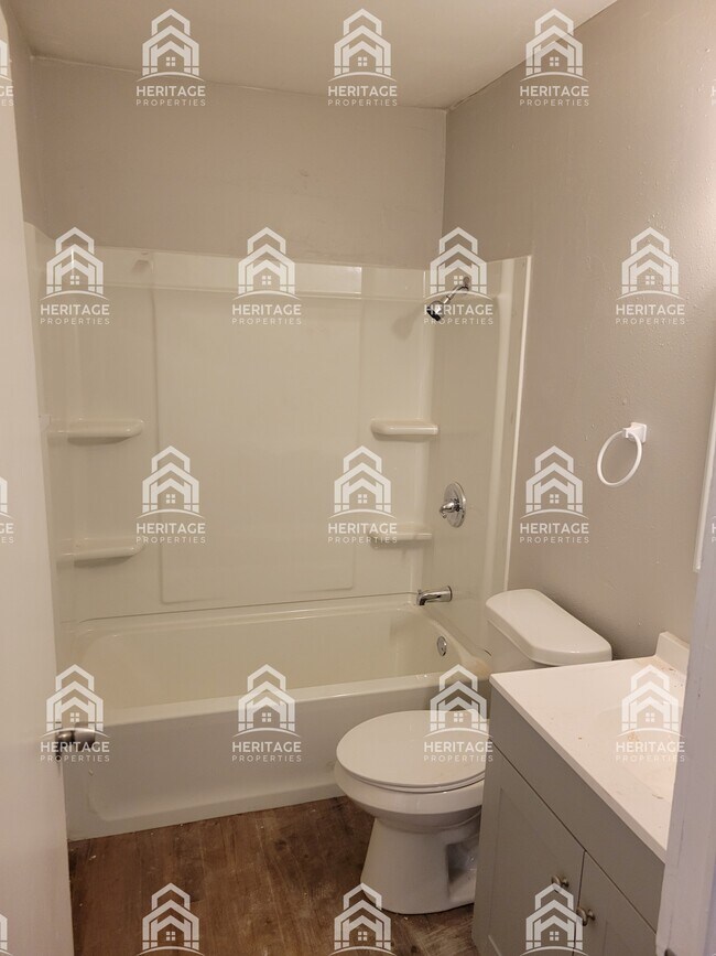 Photo - 5809 Kilpatrick Ave