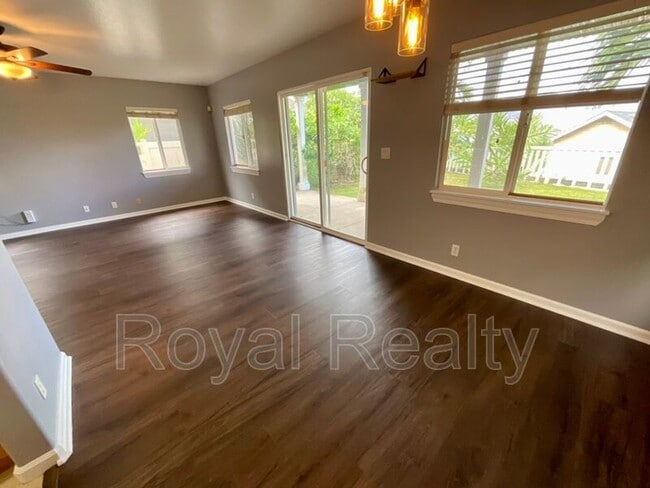 Photo - 87-2223-2223 Pakeke St