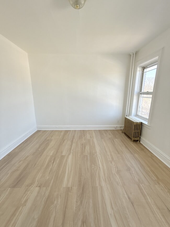 Photo - 35 Kensington Ave Unit D2