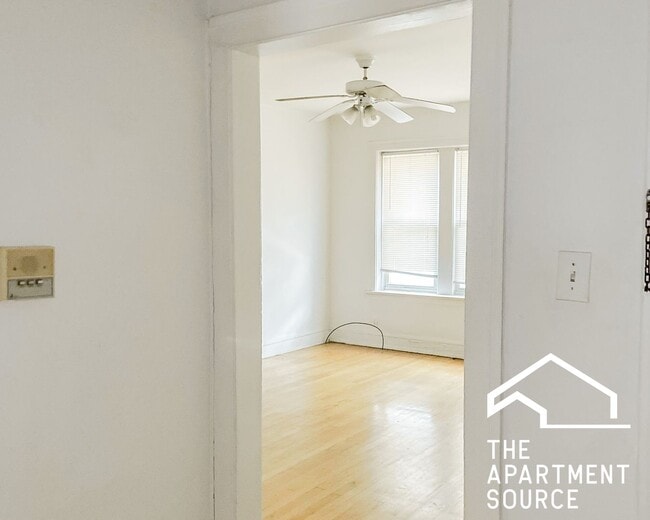 Photo - 5034 N Wolcott Ave Unit 1