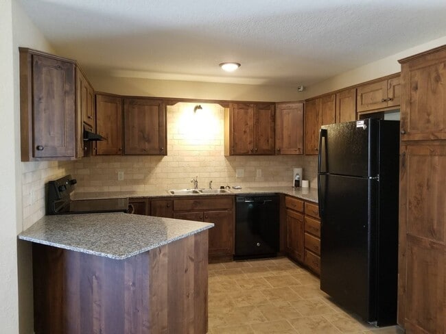 Photo - 3 Bedroom, 1 Bathroom Home with attached garage