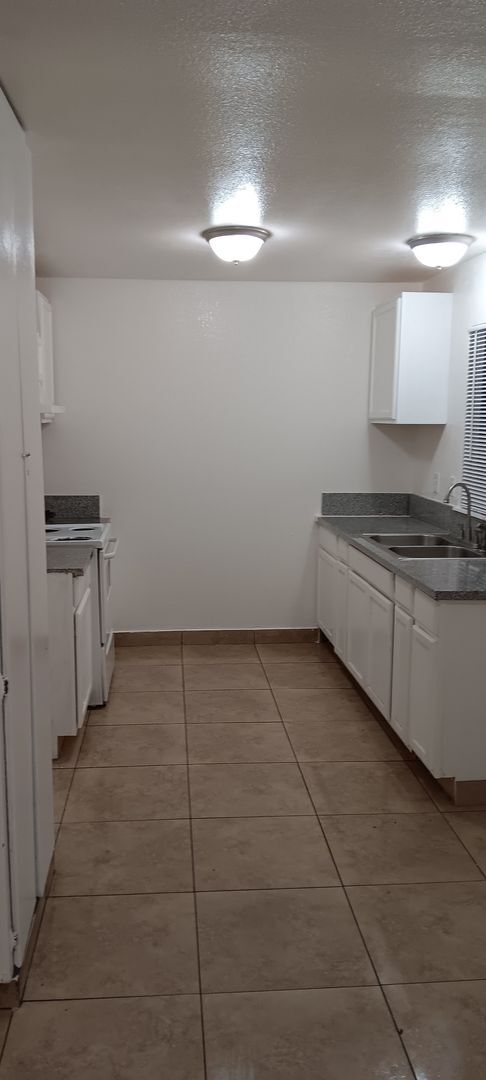 Photo - 1205 Roselawn Ave Apartamento Unidad #D