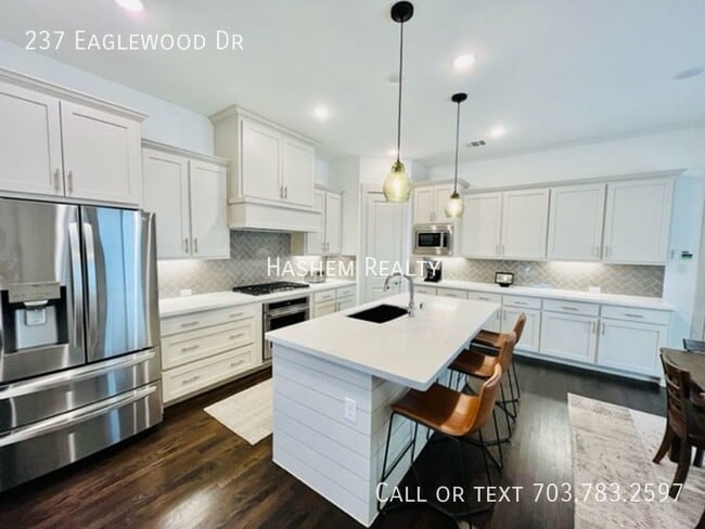 Photo - 237 Eaglewood Dr