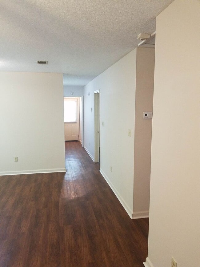 Photo - 6126 Vinnie Dr Unidad B