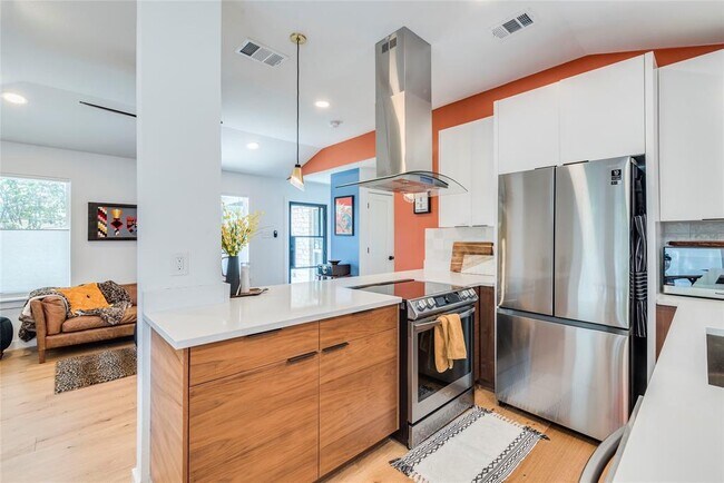 Photo - 9700 Sugar Hill Dr Unit A