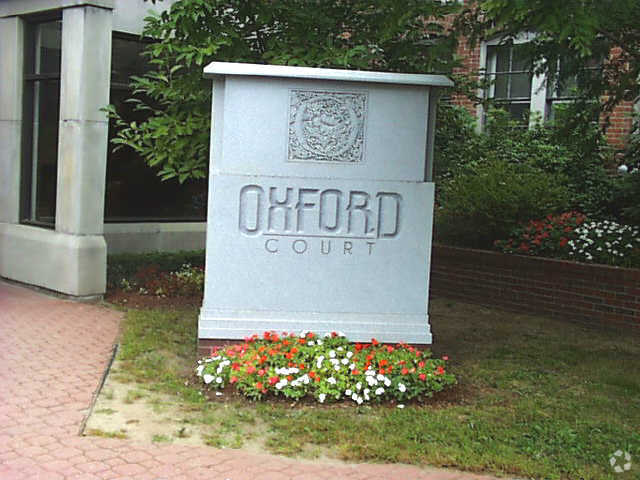 Oxford Court