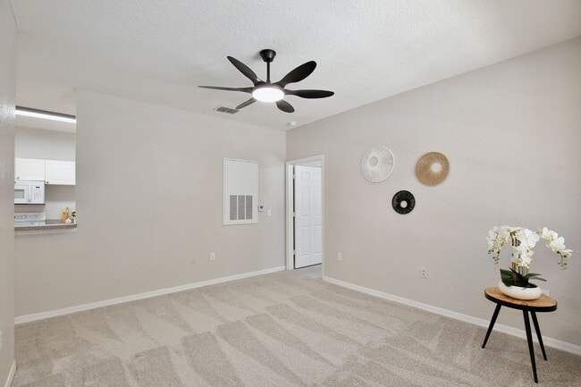 Photo - Crescent Place 26-100 Unit 824 Grand Regency Pointe #100