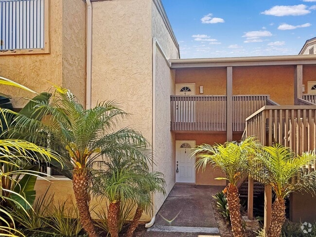 Building Photo - Beautiful 1 Bedroom/1 Bathroom Condo Locat... Unit I