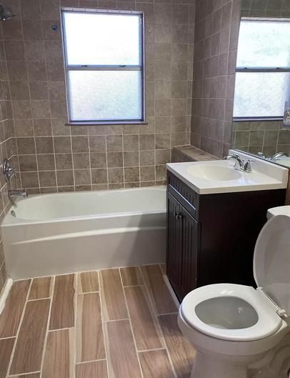 Photo - 504 E Bradford St