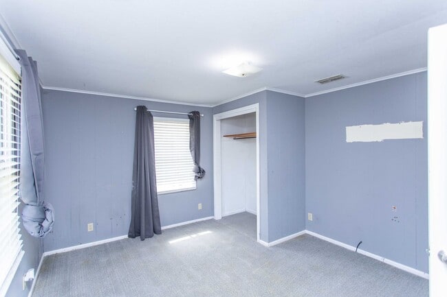 Photo - 4 Bedroom Home!!