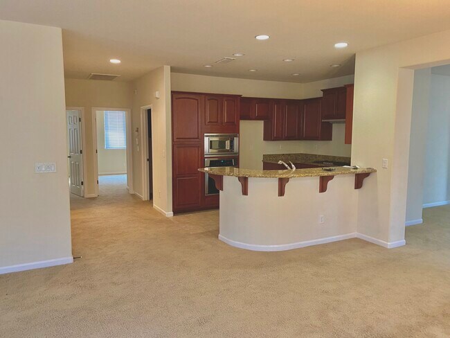 Photo - 1407 Rossmere Ln