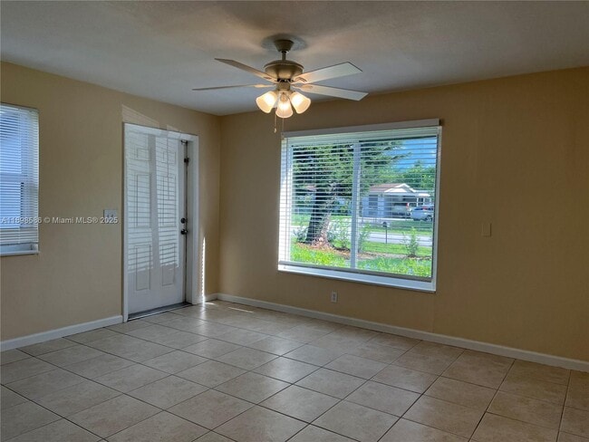 Photo - 6241 SW 38th Ct