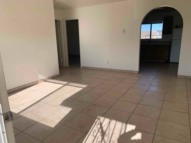 Photo - 8618 E Warren Rd Unidad A