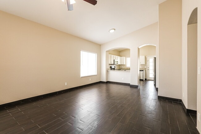 Photo - 9204 E Muleshoe St