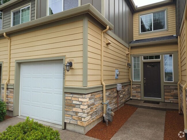 Building Photo - Charming home located in Hillsboro