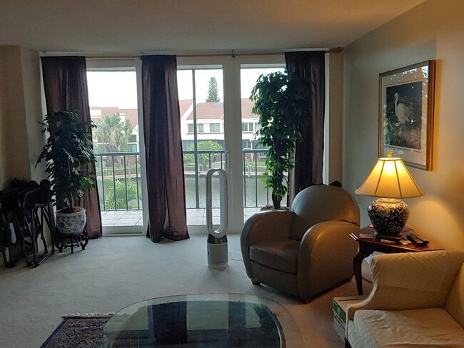 25188 Marion Ave Unit B203