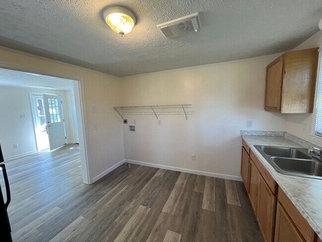 Photo - 440 Dudley St Unit 440-B