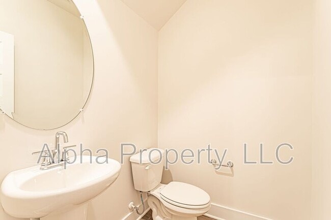 Photo - 212 Round Back Way