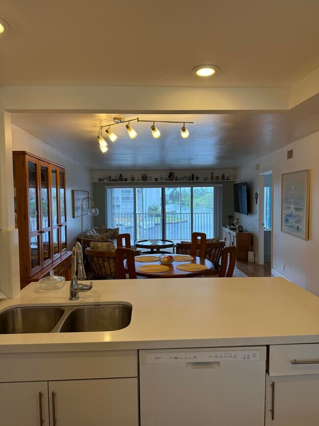 Photo - 1537 E Hillsboro Blvd Unit 340