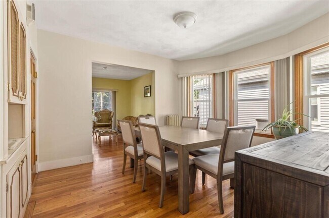 Photo - 38 George St Unit 2